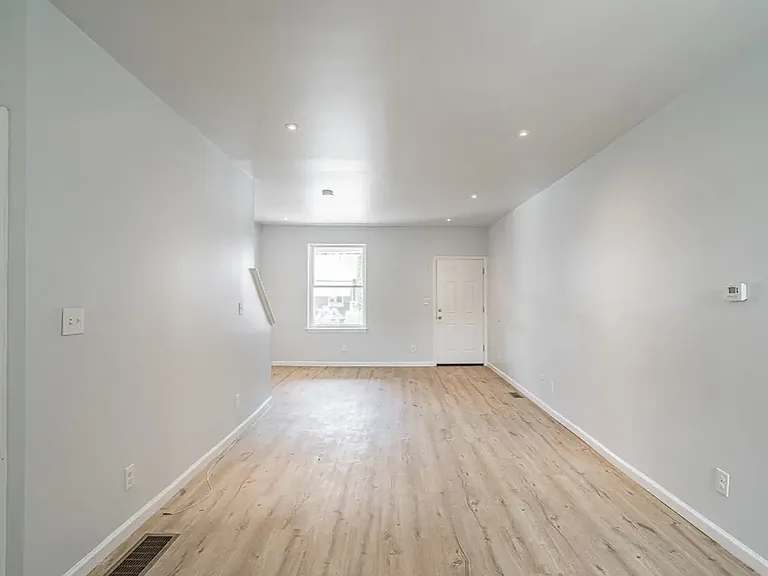 1239 N Frazier St #1 — Photo 7