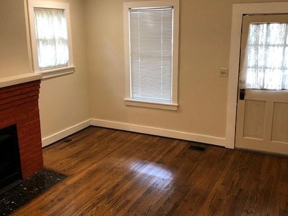 Front Entrance - Living Room