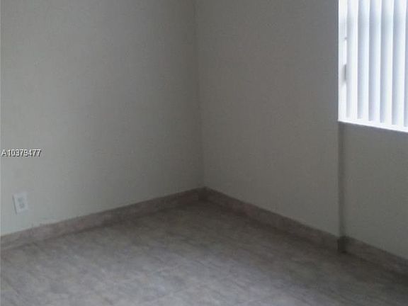 4th image of 1137 SE 6th Ter