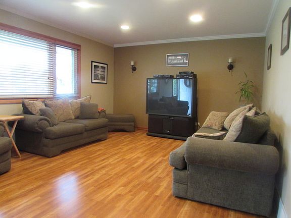 3rd image of 760 Beau Dr
