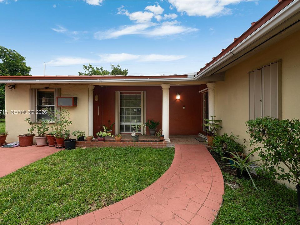 1st image of 10315 SW 200th St