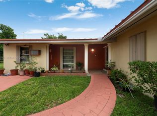 10315 SW 200th St, Cutler Bay, FL 33157