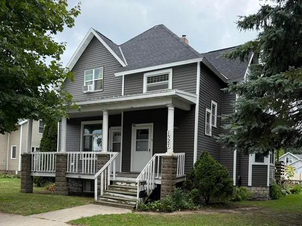 1527 Grant St #1/2, Marinette, WI 54143