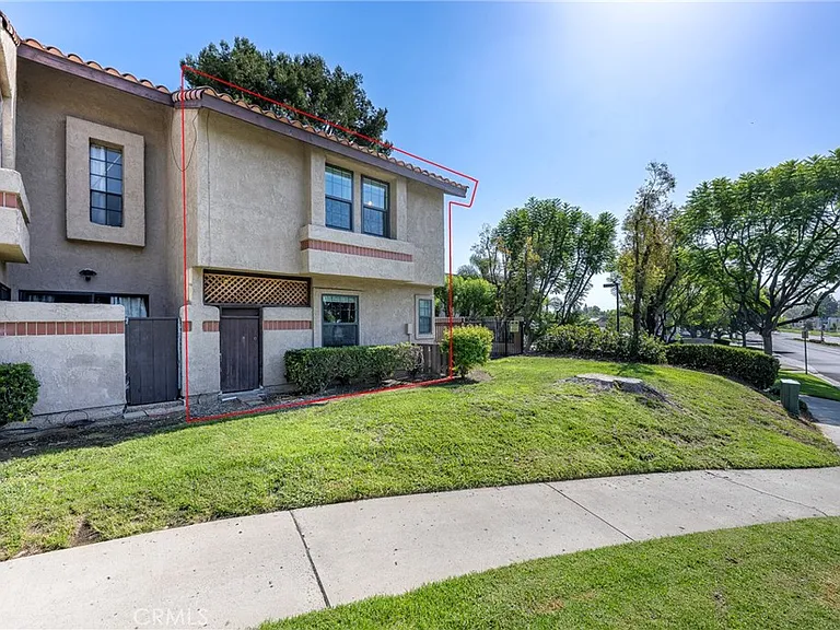 343 E Chapman Ave #E — Photo 33