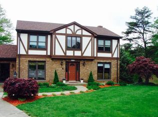 8208 Regal Pine Ct, Louisville, KY 40214