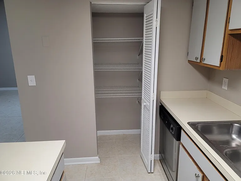 5553 Greatpine Ln S — Photo 11