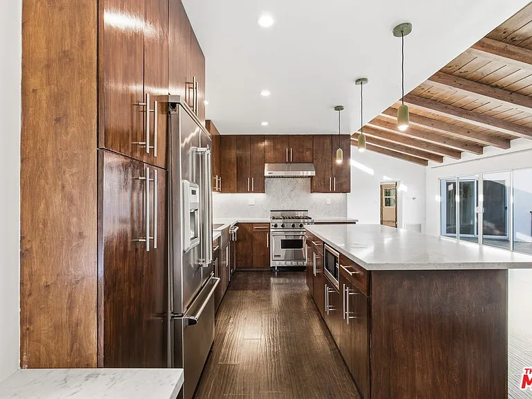 3476 Troy Dr — Photo 4