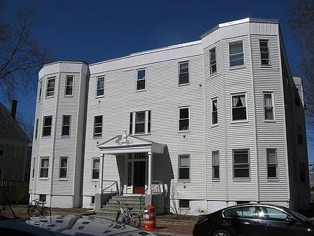 Harvard St