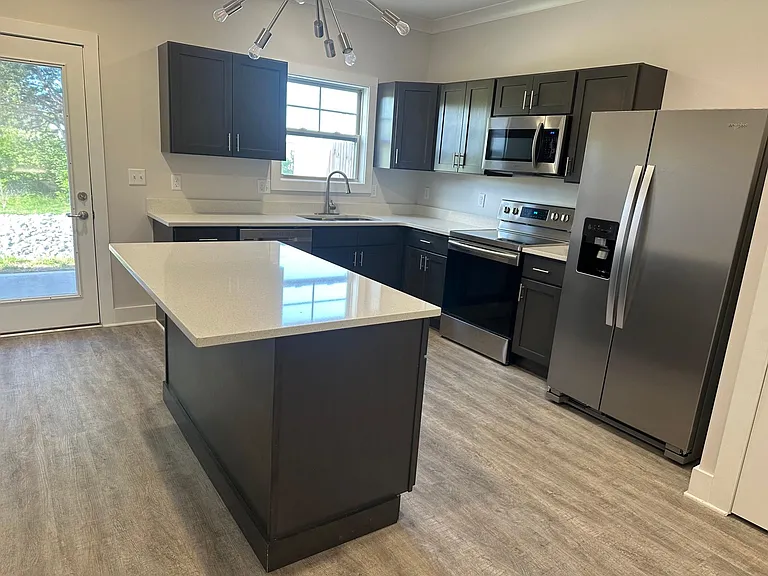 145 Bellvue Dr — Photo 8