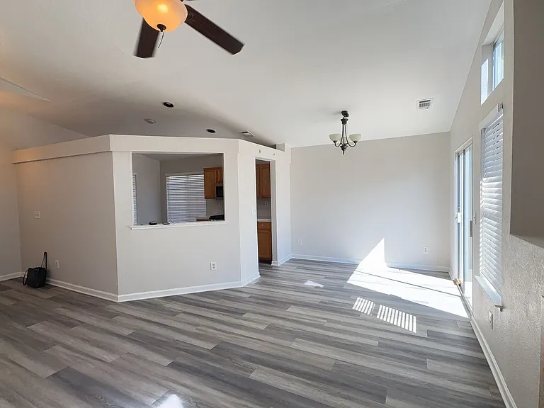 5218 Roundup Way — Photo 3