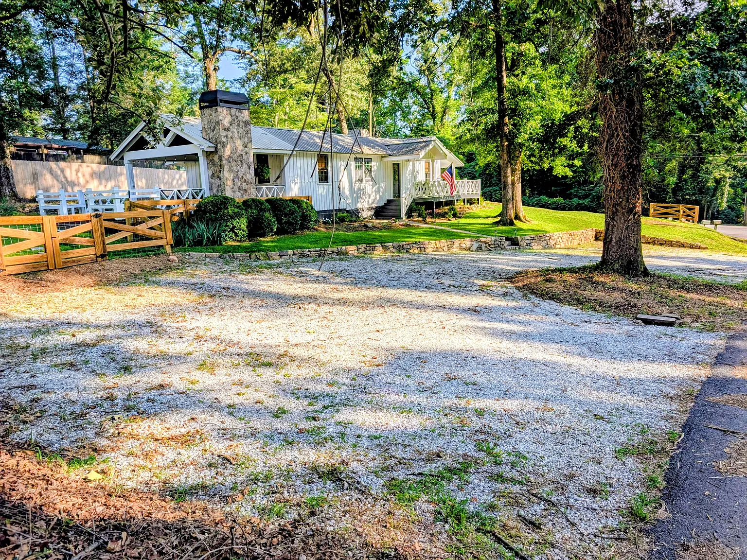 3 bed, 1323 sqft, $4,000 — Photo 3