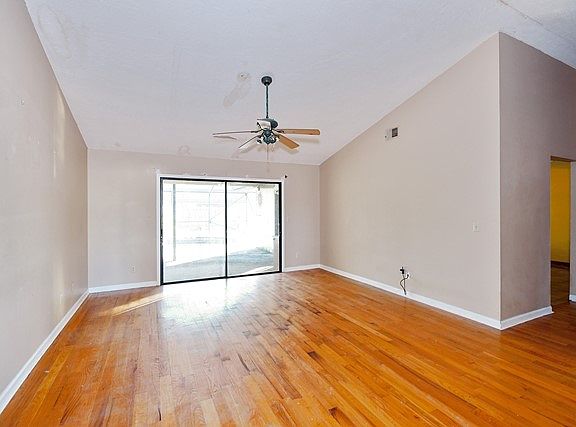 3rd image of 1380 Bonaventure Dr
