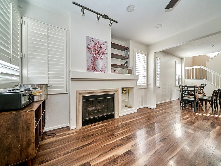243 Seacountry Ln — Photo 12