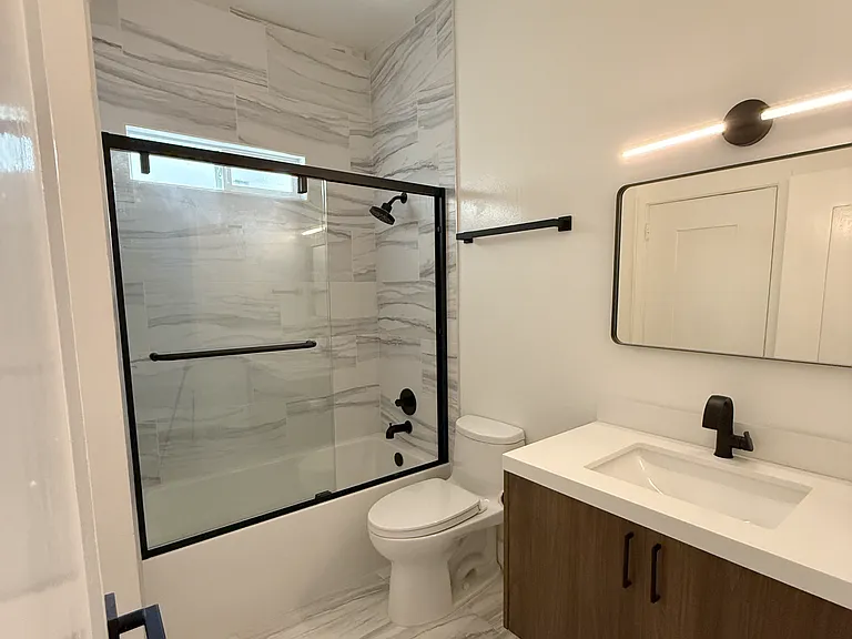 1338-1340 Hyde St #1 — Photo 3
