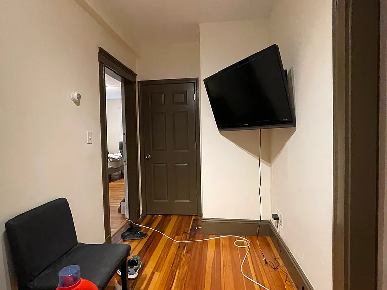 354 Main St #1 — Photo 31