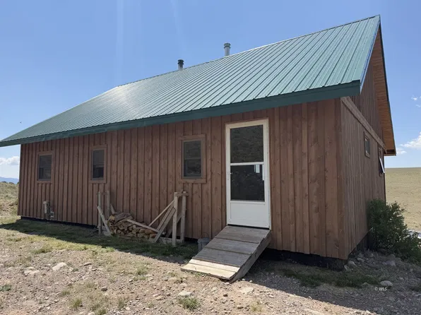 705 Courtney Ln, Westcliffe, CO 81252