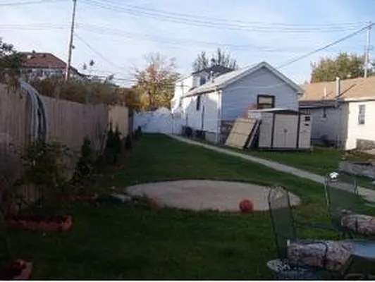 Sold by Coldwell Banker Reliable Real Estate | media 6