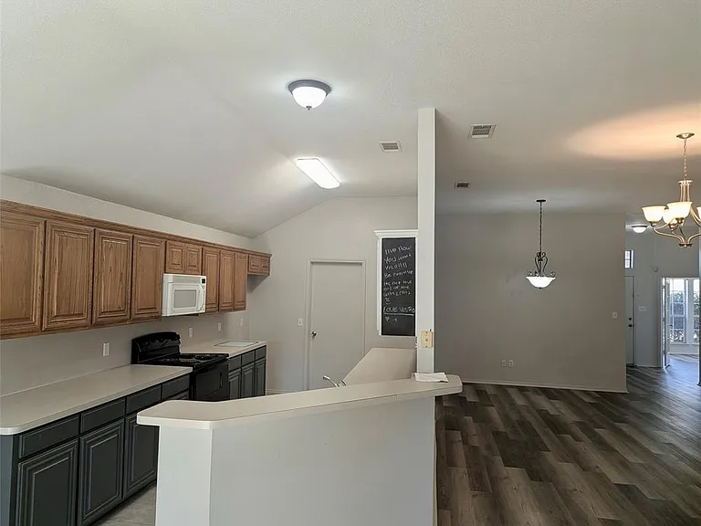 8541 Western Meadows Dr — Photo 13