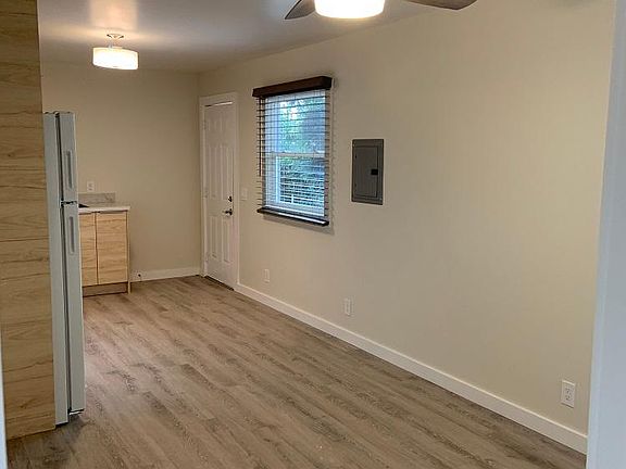 5th image of 1553 Park Ave
