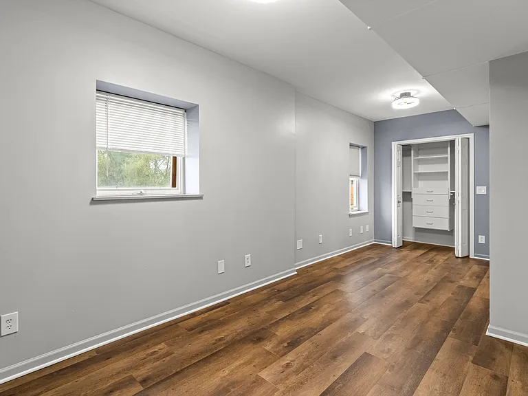 5920 Chase St — Photo 10