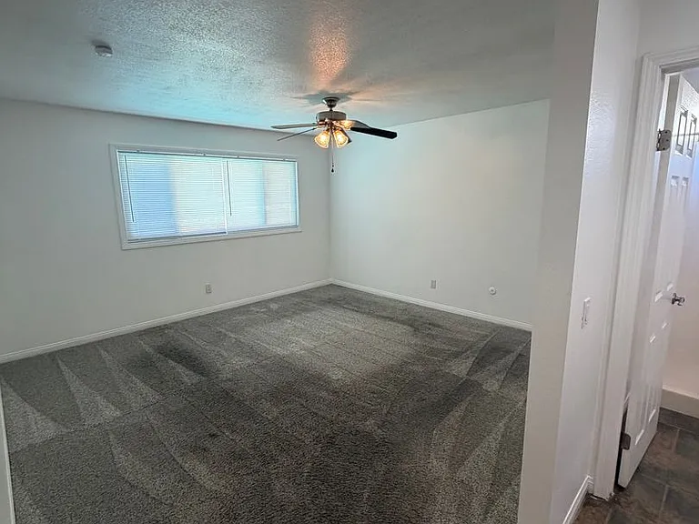 1118 Zircon St — Photo 22