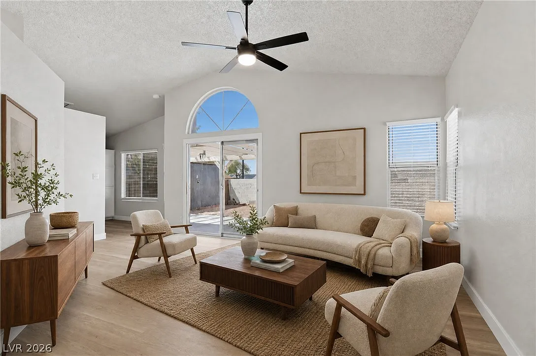 2 bed, 2.0 bath, 1109 sqft, $1,750 — Photo 2