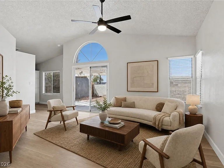 6224 Caprino Ave — Photo 3