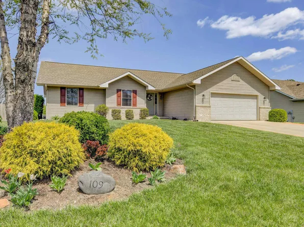 109 Brookside Glen Dr, Sherman, IL 62684