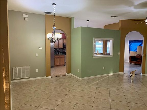 4th image of 30923 Bridgegate Dr