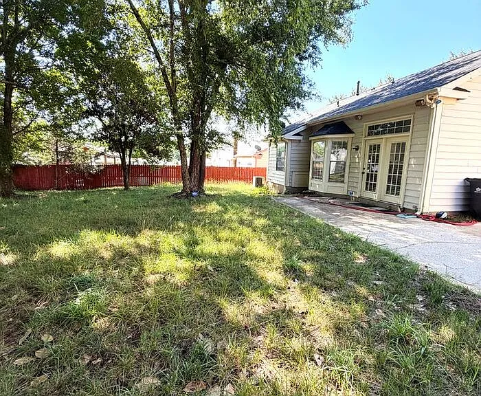 900 Gretna Green Dr — Photo 13