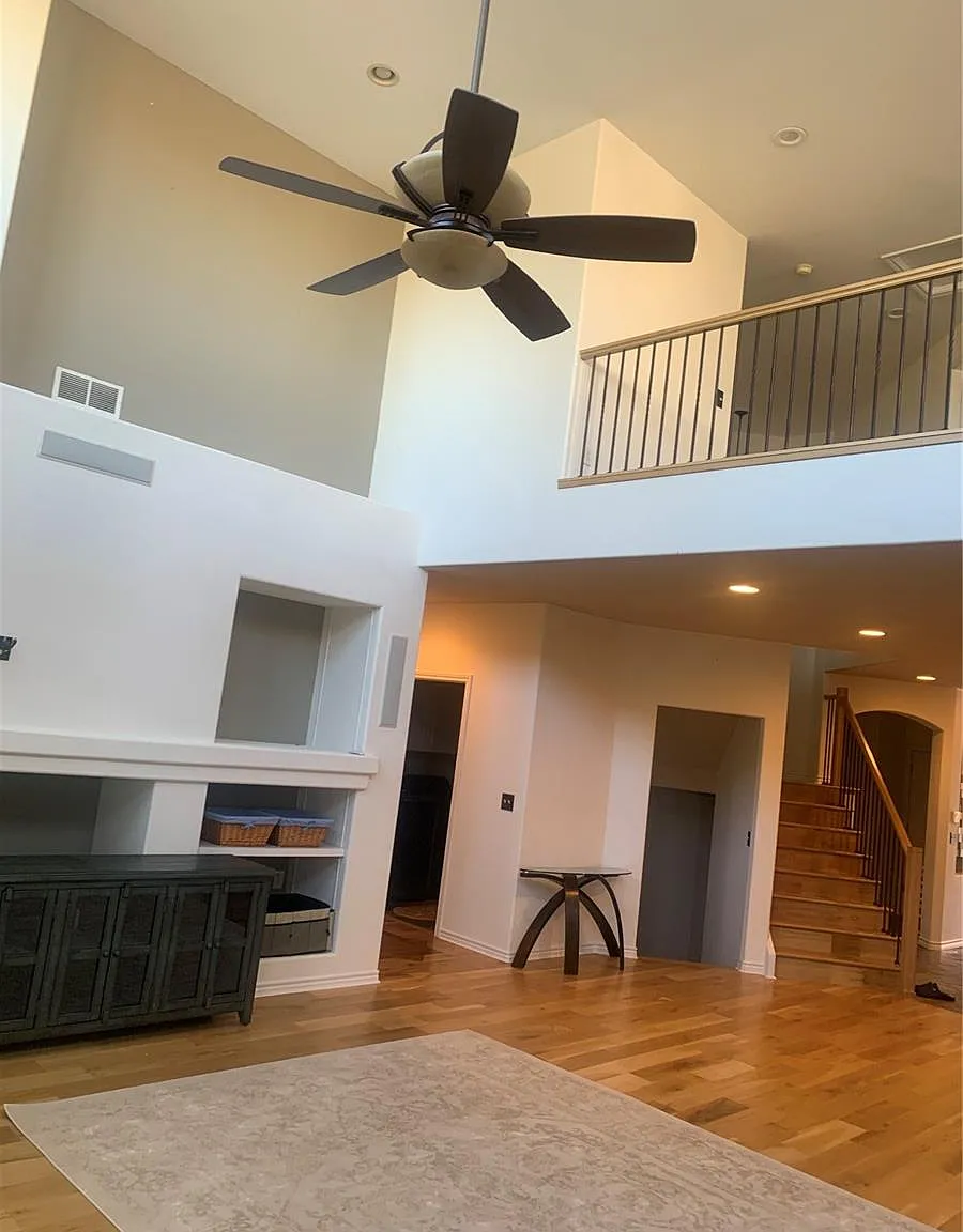 Studio, 4302 sqft, $4,000 — Photo 2
