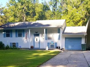 300 Holiday Ln, Ozark, AL 36360
