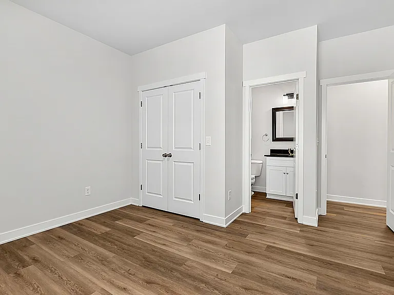 3947 Rookwood Ave #B — Photo 18
