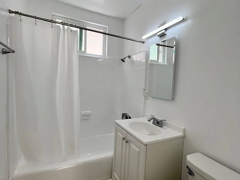 1721 S Westgate Ave — Photo 8