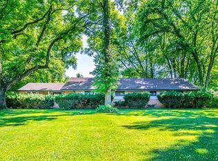 49 Queens Dr, Florissant, MO