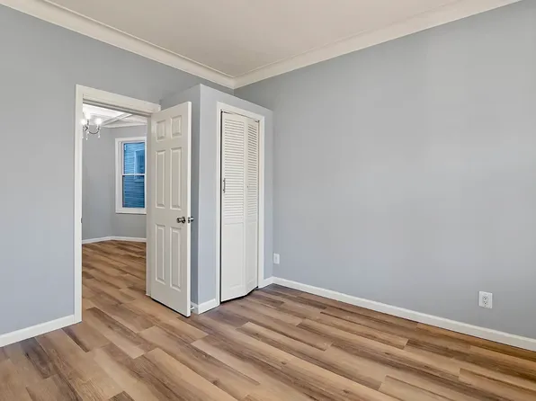 149 Wegman Parkway image 6 of 15