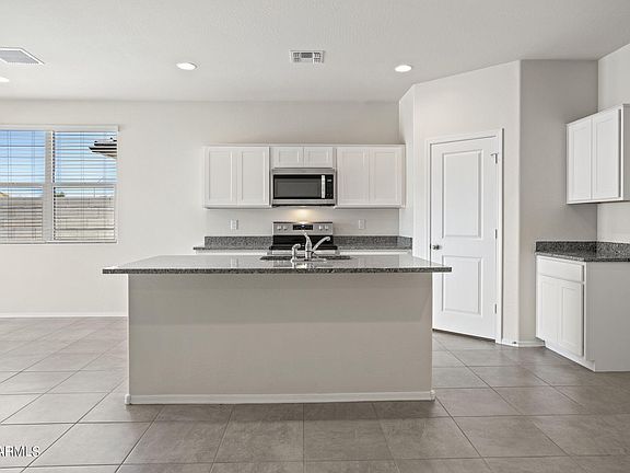 5th image of 1592 E LARDNER Drive
