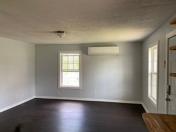 2nd image of 23 N Park Ln