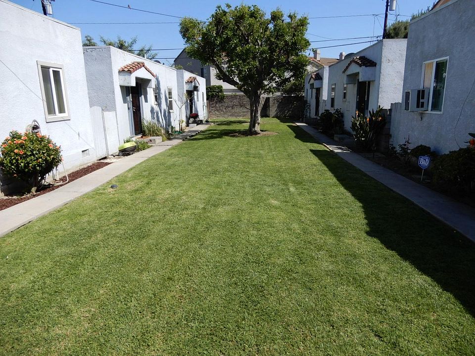There are six little 1 bedroom back houses and this house is on the back right.