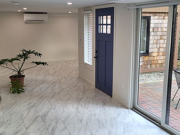 Entry seen from dining area slider