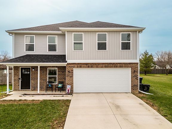 2nd image of 3001 W Kings Canyon Dr