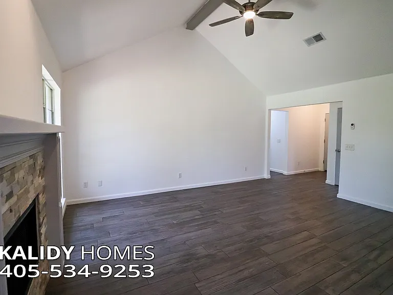6001 SE 8th St — Photo 6