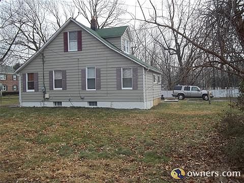 backyard, side yards, and full 4 car driveway