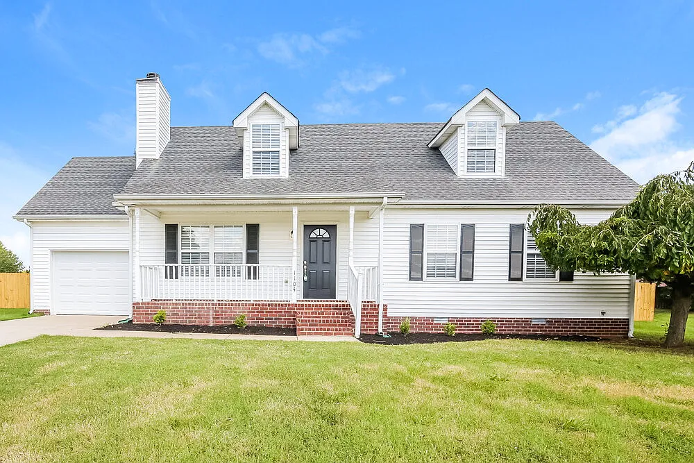 3 bed, 3.0 bath, 1807 sqft, $2,245 — Photo 1