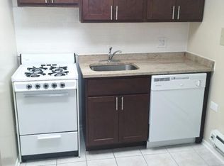 621 W Melrose St #G, Chicago, IL 60657