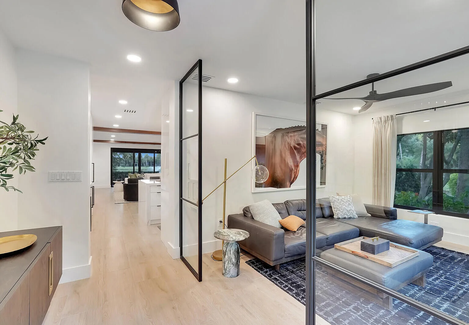 3 bed, 3.0 bath, 2400 sqft, $20,000 — Photo 4