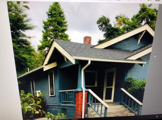 2057 Emerald St, Eugene, OR 97403