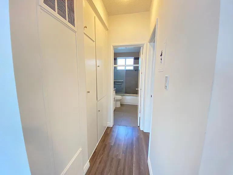 3326 Keystone — Photo 7