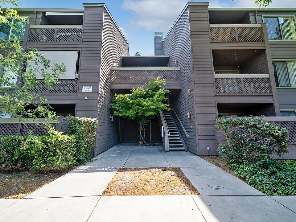 1st image of 1048 Yarwood Ct