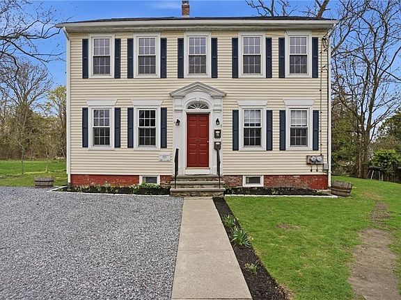 2nd image of 48 1/2 Constitution St #2